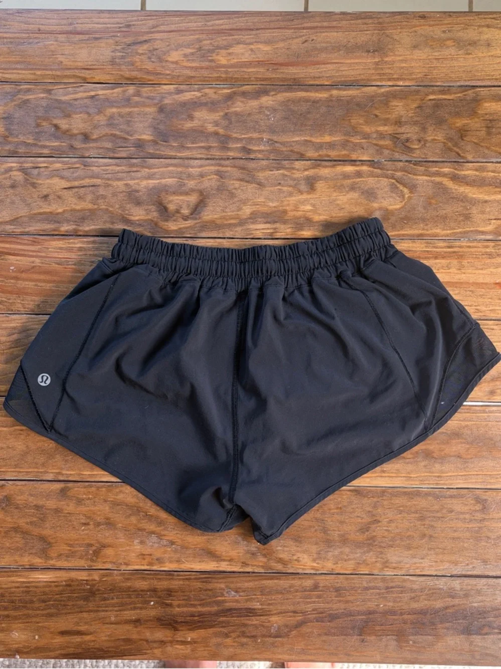 lululemon black hottie hot shorts - Picture 1 of 6